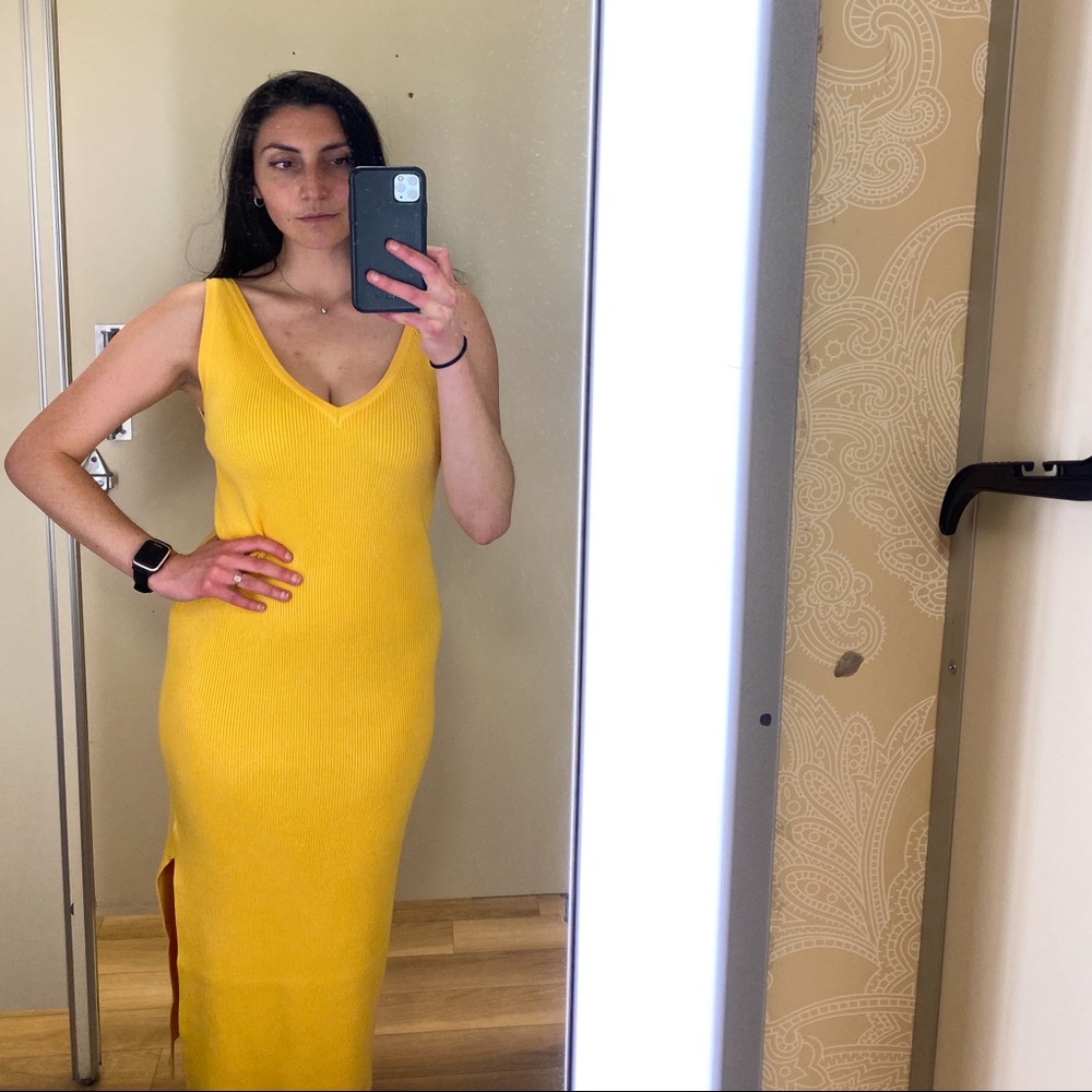 EUC House of Harlow 1960 Knit Midi Dress